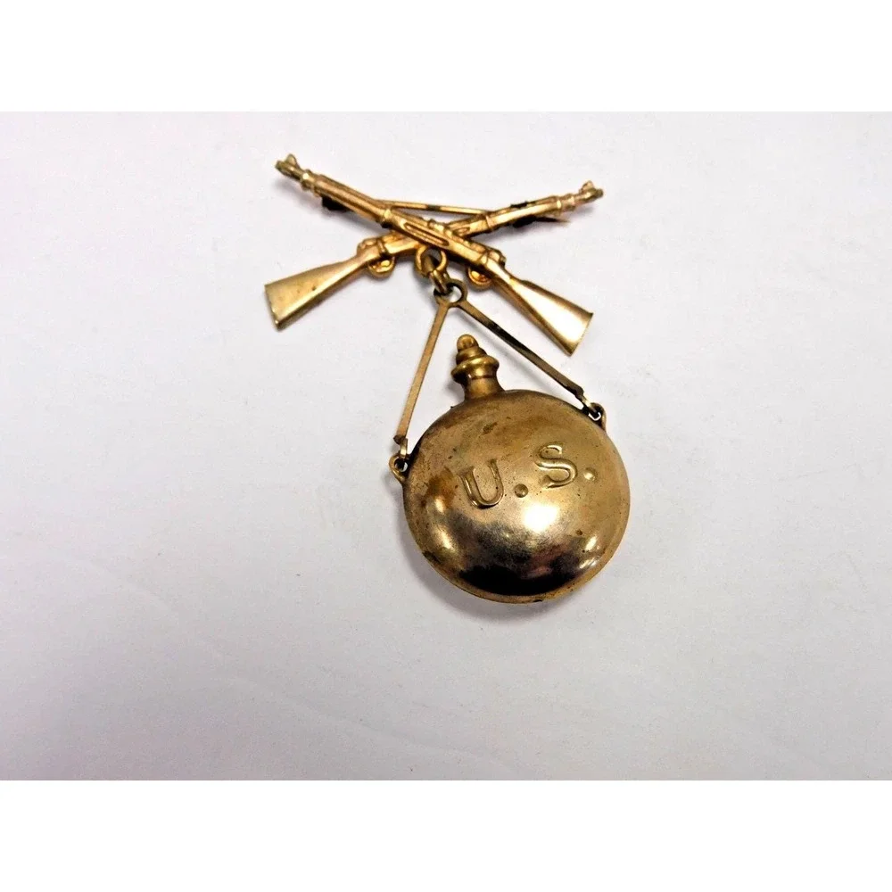 Span Am WW1 Sweetheart Pin Canteen Rifles Homefront JC233